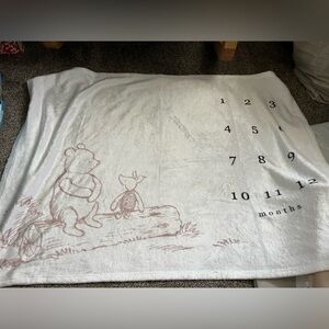 White Blanket with Bear and Piglet Design